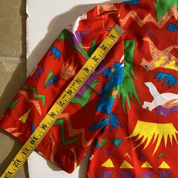 Vintage  Hawaiian Animal Graphic Print Puff Sleeve Button Down Shirt - Picture 8 of 9